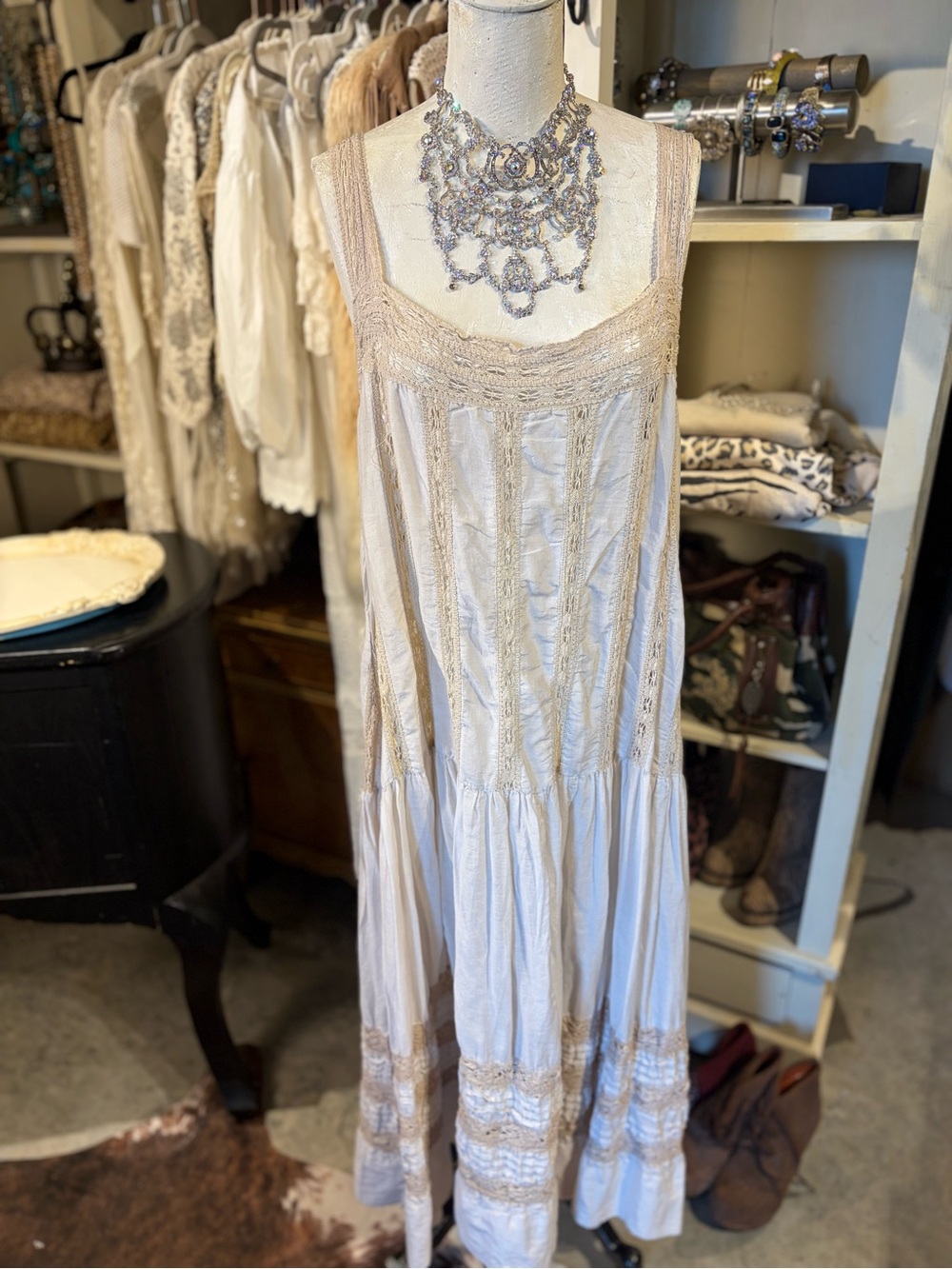 Magnolia Pearl Moonlight  Cream Lace-Trim Maxi Dress - Picture 4 of 8